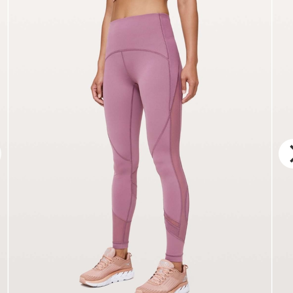 Lululemon clear the court tight